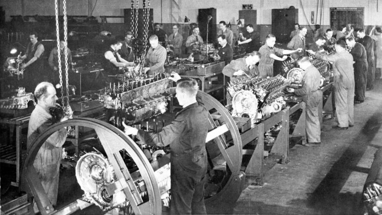 COMUNISMO – MARXISMO CRÍTICA AO MODO DE PRODUÇÃO CAPITALISTA