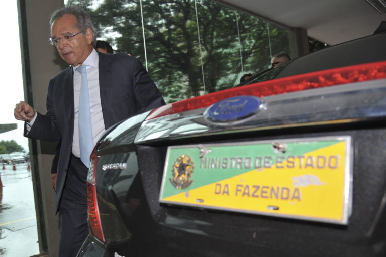 POLÍTICA: SOCIAL DEMOCRACIA, NEOLIBERALISMO E LIBERALISMO