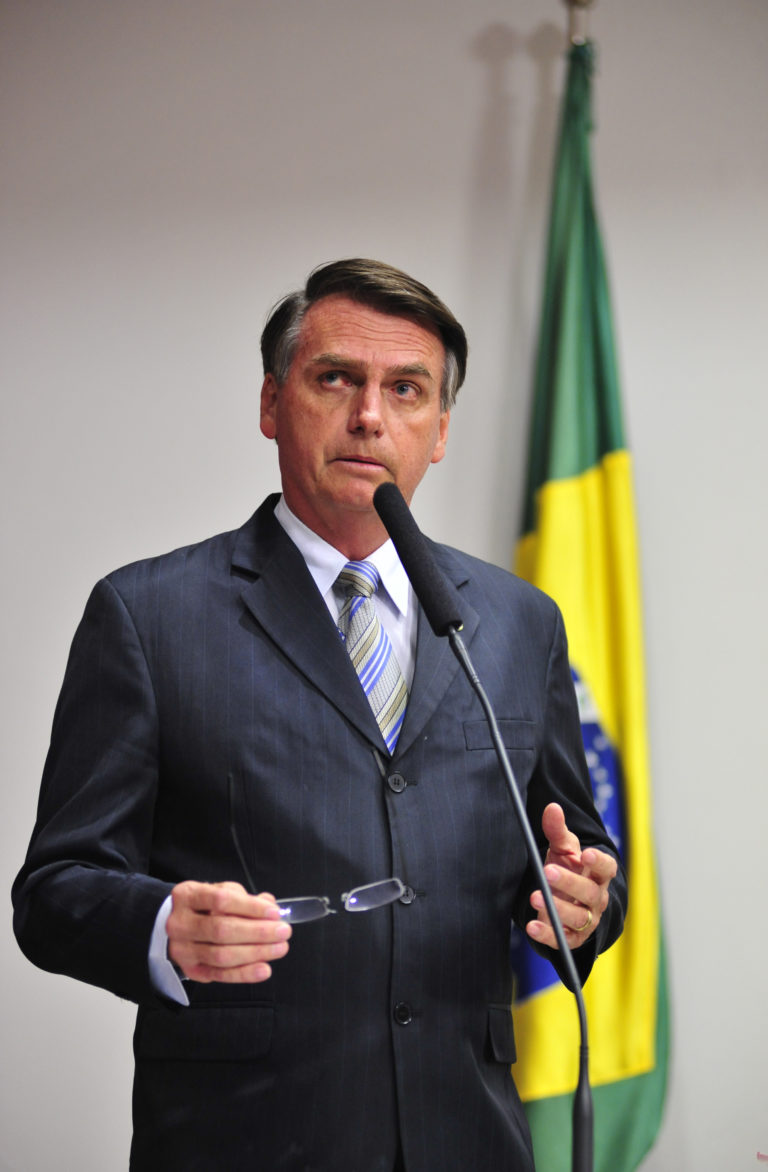 O GOVERNO BUSH E A CONSEQÜENTE ONDA DE ANTIAMERICANISMO