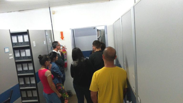 O PROFISSIONAL ARQUIVISTA E O MARKETING
