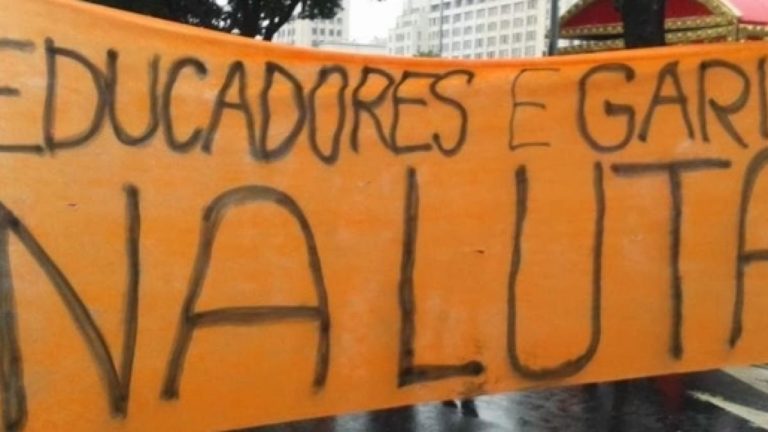 O EDUCADOR E O CONSTRUTOR DE CONHECIMENTO