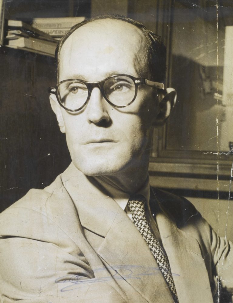 ALGUMA POESIA – Carlos Drummond de Andrade