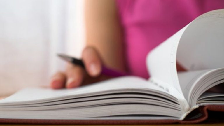 COMO O PROF. FULANO AVALIA SICRANOS E BELTRANOS DA ESCOLA