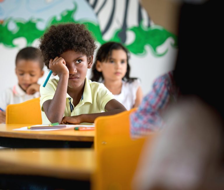 TDAH INFANTIL ASSOCIADO AO FRACASSO ESCOLAR.