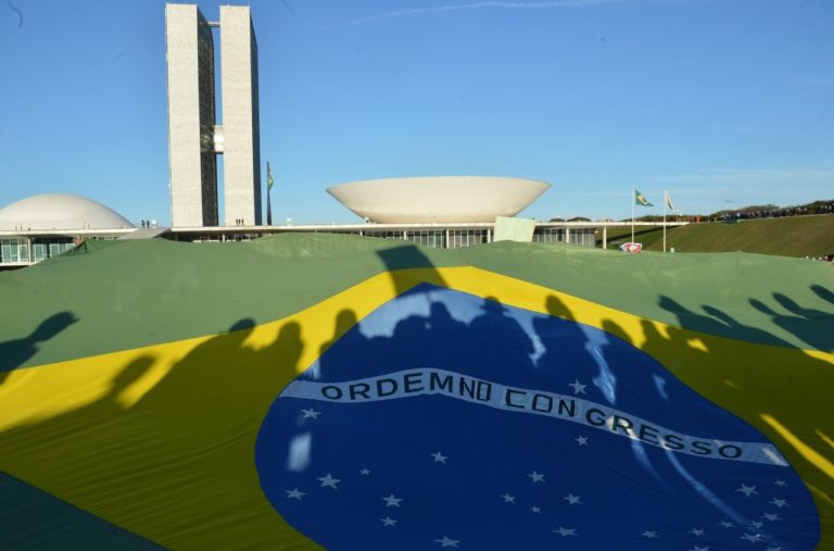 A CONSTITUIÇÃO DE 1988